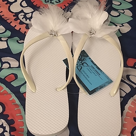 Flip-flops - Picture 1 of 4